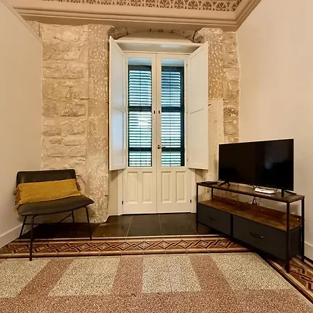 Casa San Pietro - Vasca Idromassaggio - Centro شيكلي
